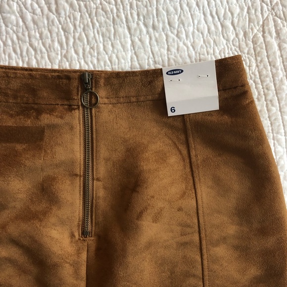 Old Navy Suede Skirt w/ Front Zip - Picture 3 of 3